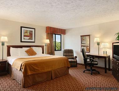 Days Inn By Wyndham Bloomington Værelse billede