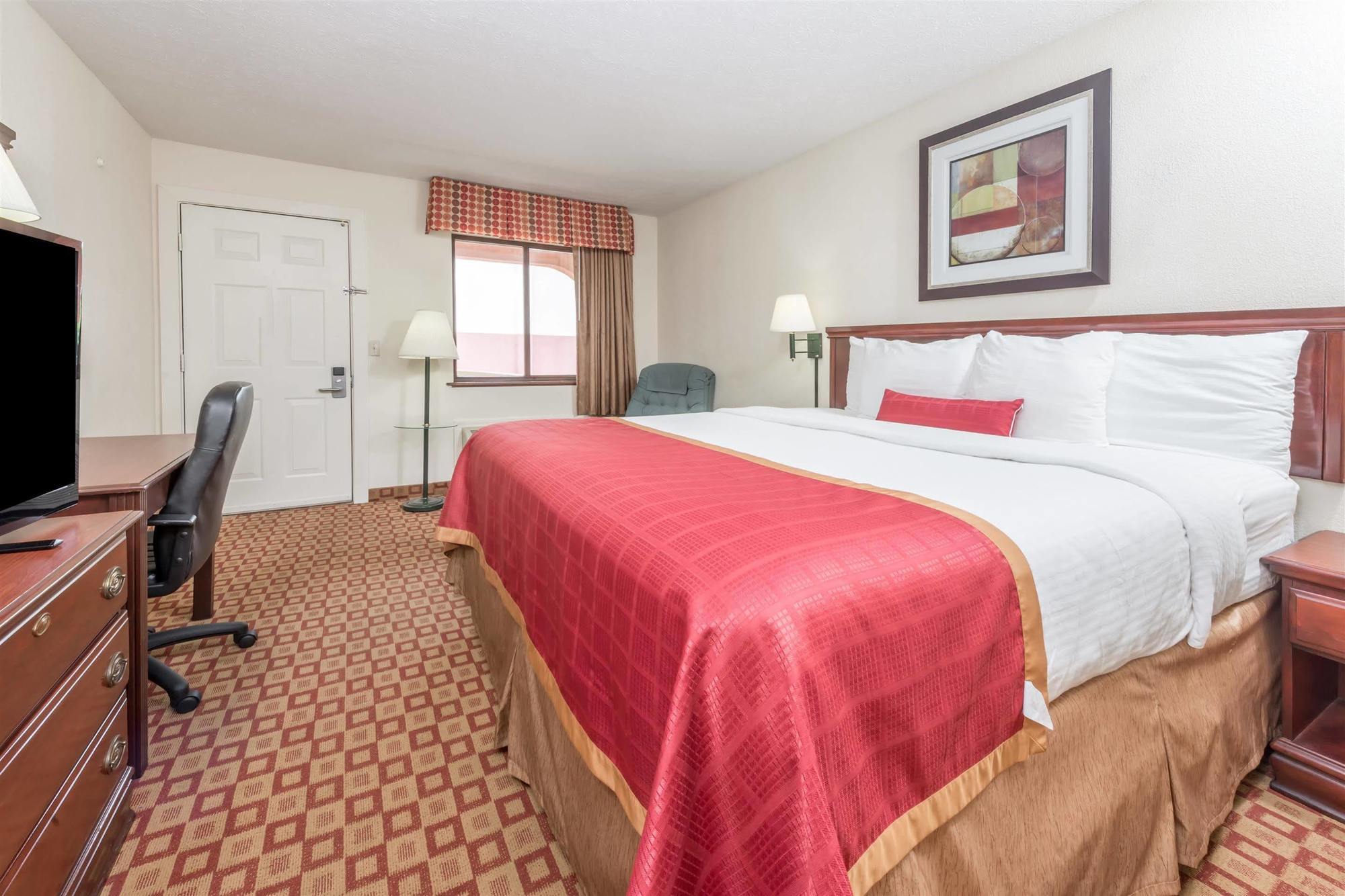 Days Inn By Wyndham Bloomington Eksteriør billede